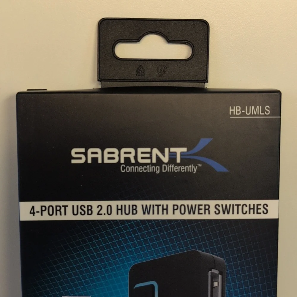 4-Port USB 2.0 Hub (Pack of 4) - Picture 3 of 4